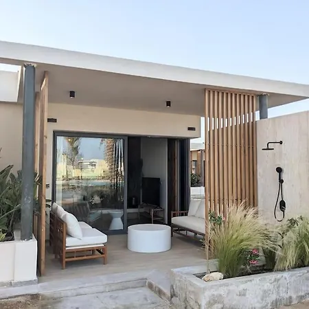 Magical Cabana Steps From Beach & Pool